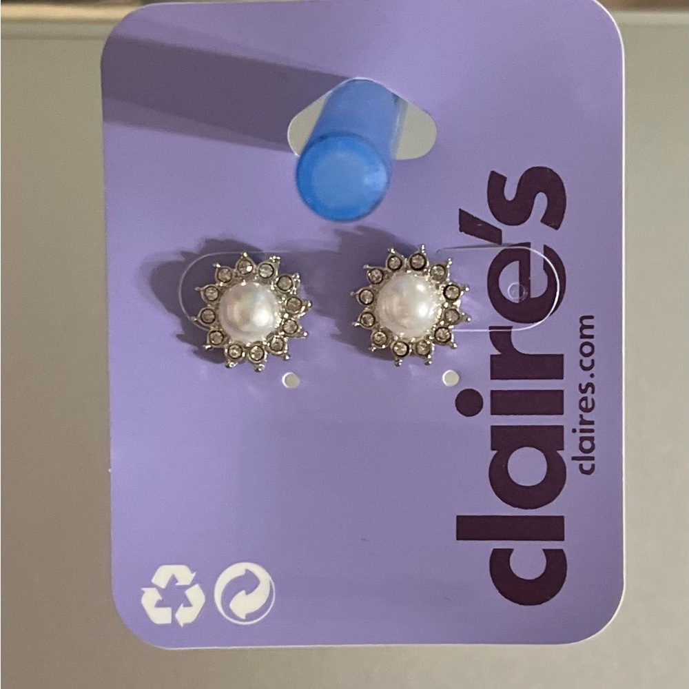 Pearl Flower Stud Earrings